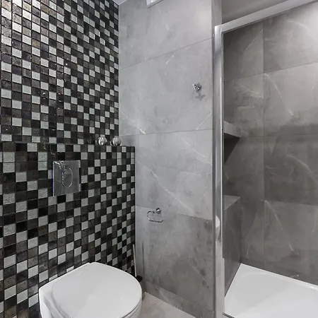 Gate Of Centre By Pinpoint Daire Łódź