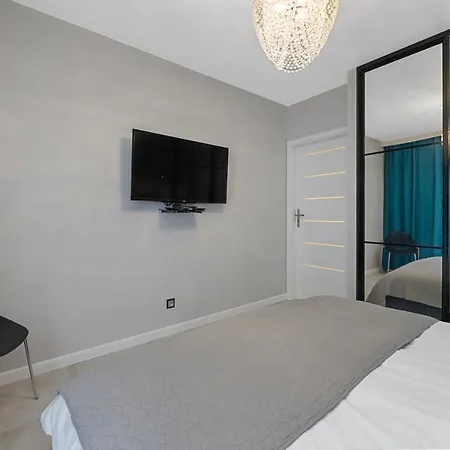 Gate Of Centre By Pinpoint Daire Łódź