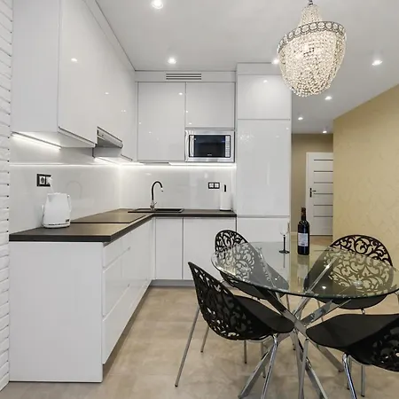 Gate Of Centre By Pinpoint *