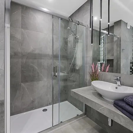 Daire Gate Of Centre By Pinpoint Łódź