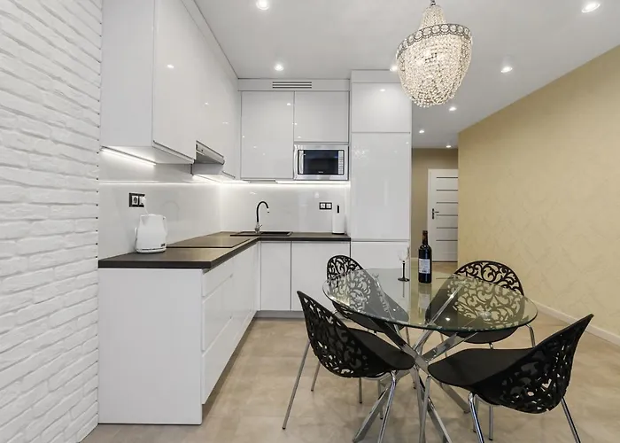 Gate Of Centre By Pinpoint *